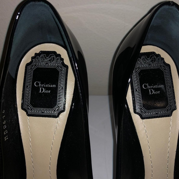 Christian Dior Patent Leather Heels Size 9… - Picture 5 of 11